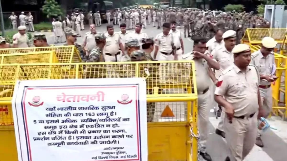 More Than 200 People Detained as Security Tightened at Jantar Mantar