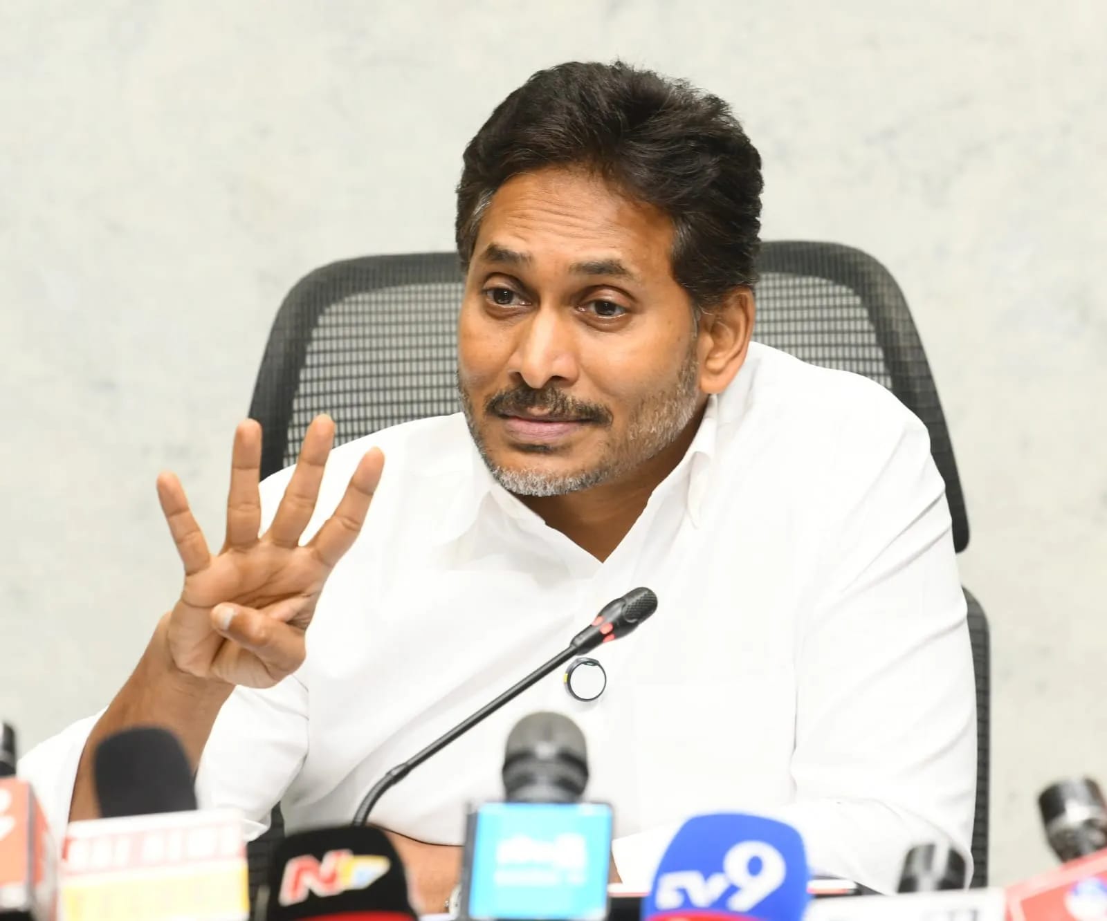 YSRCP Alleges Police Are Intimidating Candidates at TDP’s Behest Ahead of Andhra Pradesh Local Body Elections.