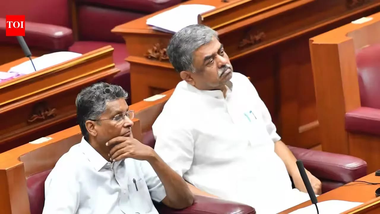 Karnataka ED Searches Put Congress Government Under Fresh Political Pressure Karnataka ED Searches Put Congress Government Under Fresh Political Pressure