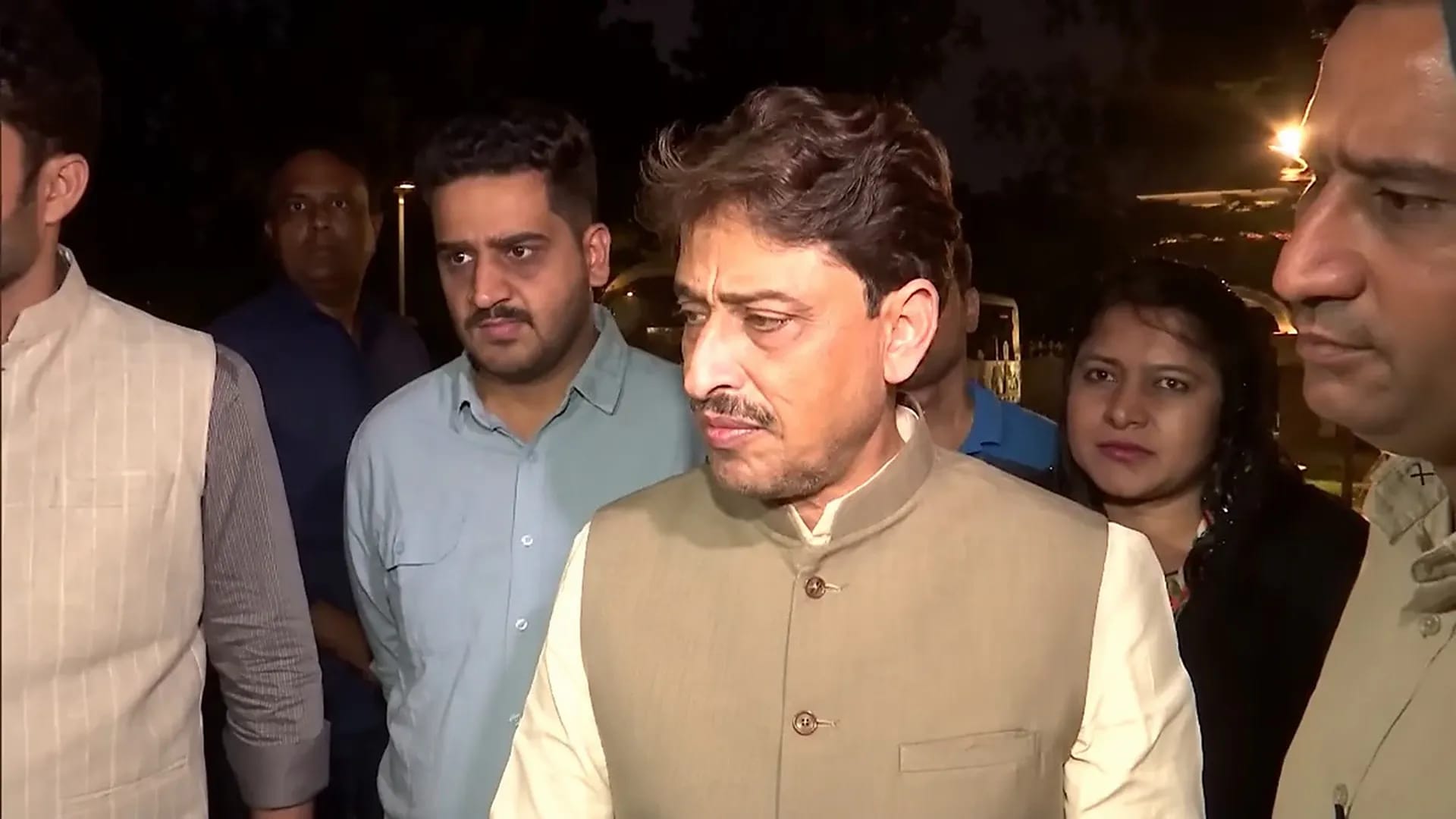 Jamia Student Protest: Congress MP Imran Masood Detained as University Forms Committee Jamia Student Protest: Congress MP Imran Masood Detained as University Forms Committee