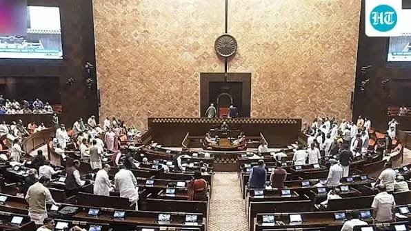 Kerala Leaders Protest Hindi-Only NCW Workshop, Language Row Intensifies Kerala Leaders Protest Hindi-Only NCW Workshop, Language Row Intensifies