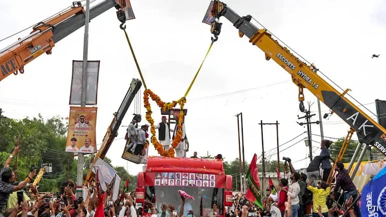 Uttar Pradesh Politics: Akhilesh Yadav Launches PDA Rath Campaign From Rae Bareli Ahead of 2027 Polls Uttar Pradesh Politics: Akhilesh Yadav Launches PDA Rath Campaign From Rae Bareli Ahead of 2027 Polls